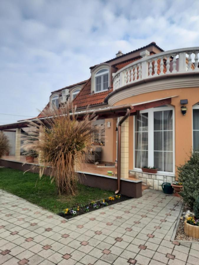 Ambrozia Guesthouse Nagykanizsa Extérieur photo