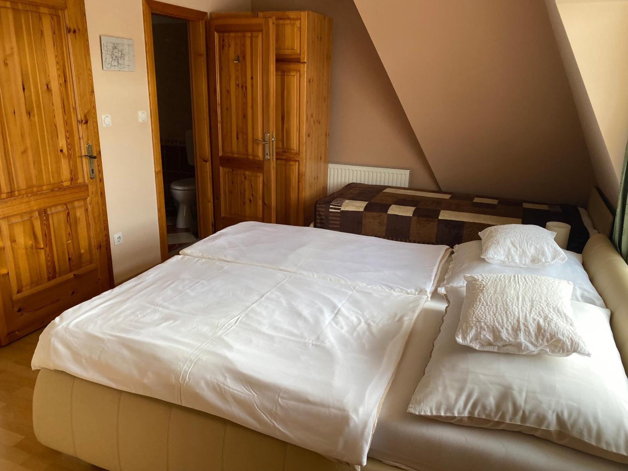 Ambrozia Guesthouse Nagykanizsa Extérieur photo