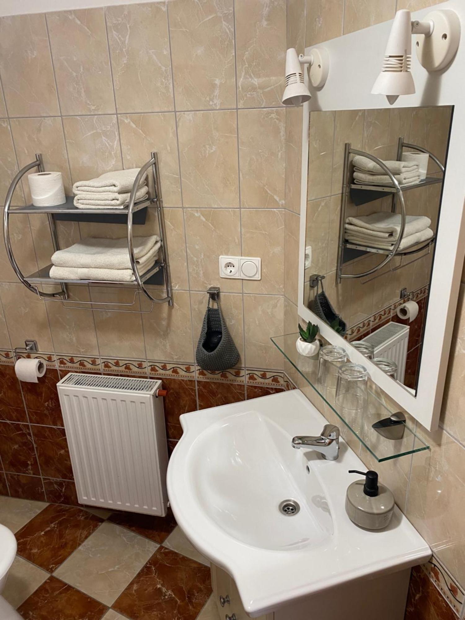 Ambrozia Guesthouse Nagykanizsa Extérieur photo
