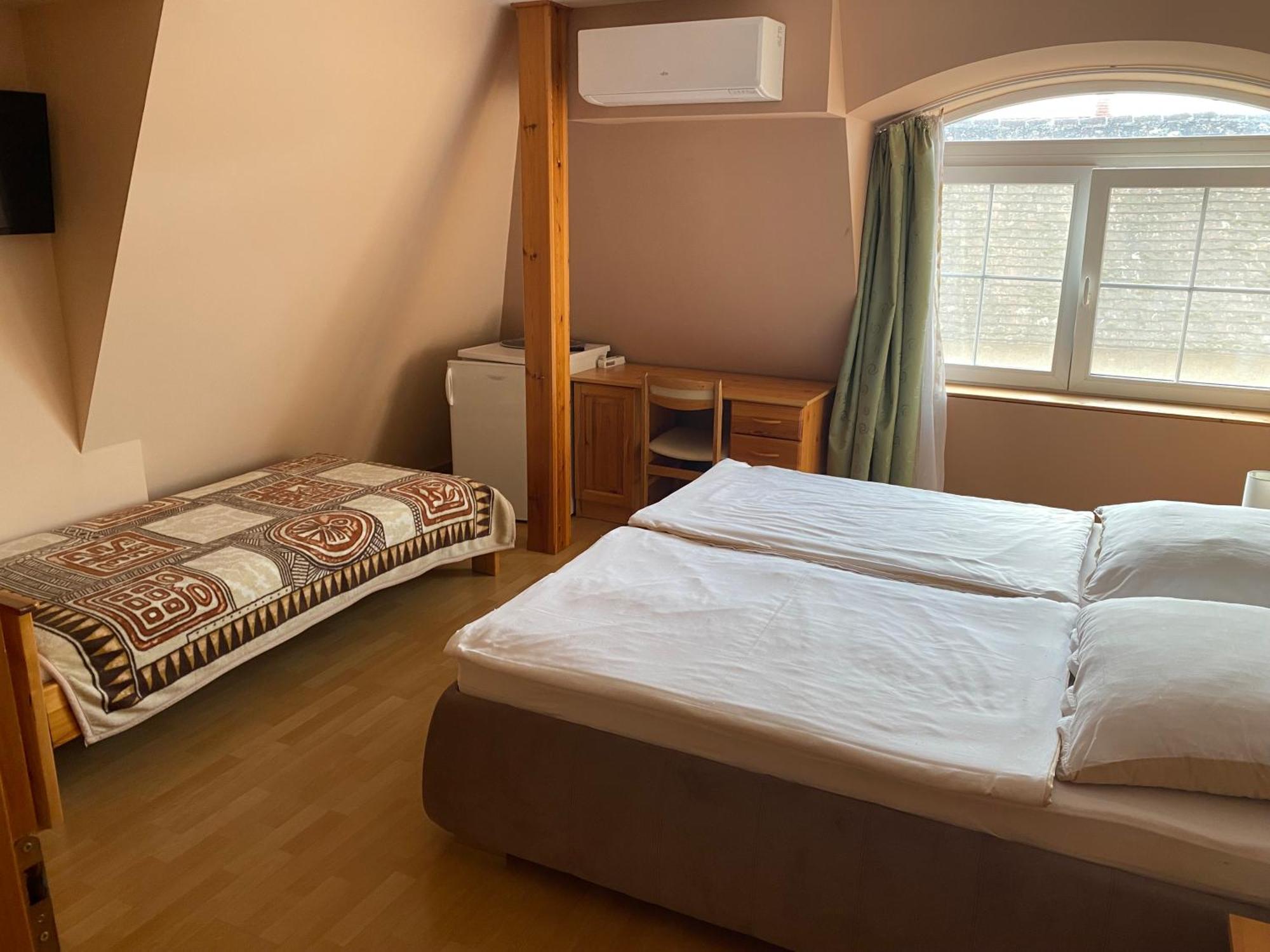 Ambrozia Guesthouse Nagykanizsa Extérieur photo