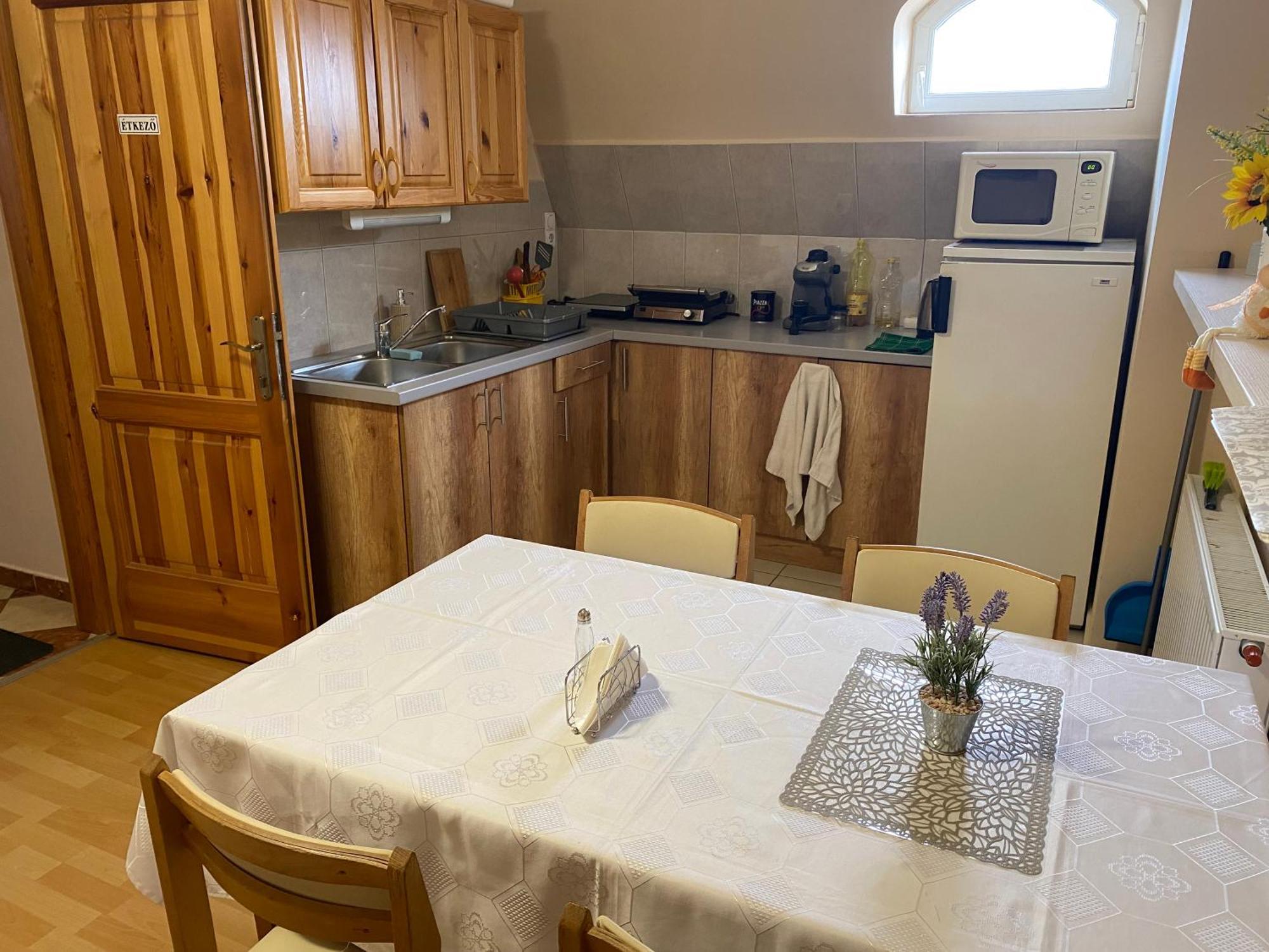 Ambrozia Guesthouse Nagykanizsa Extérieur photo