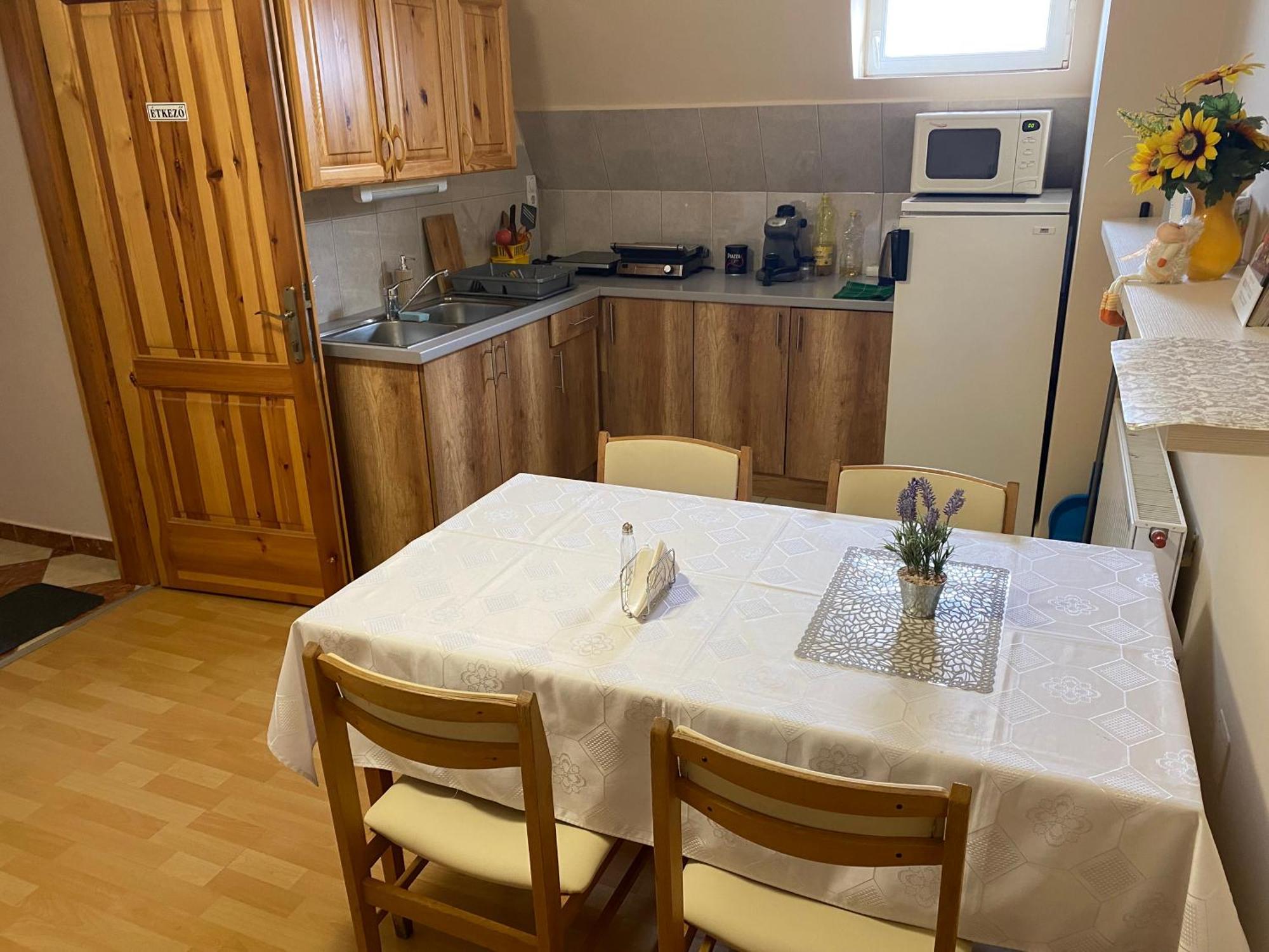 Ambrozia Guesthouse Nagykanizsa Extérieur photo